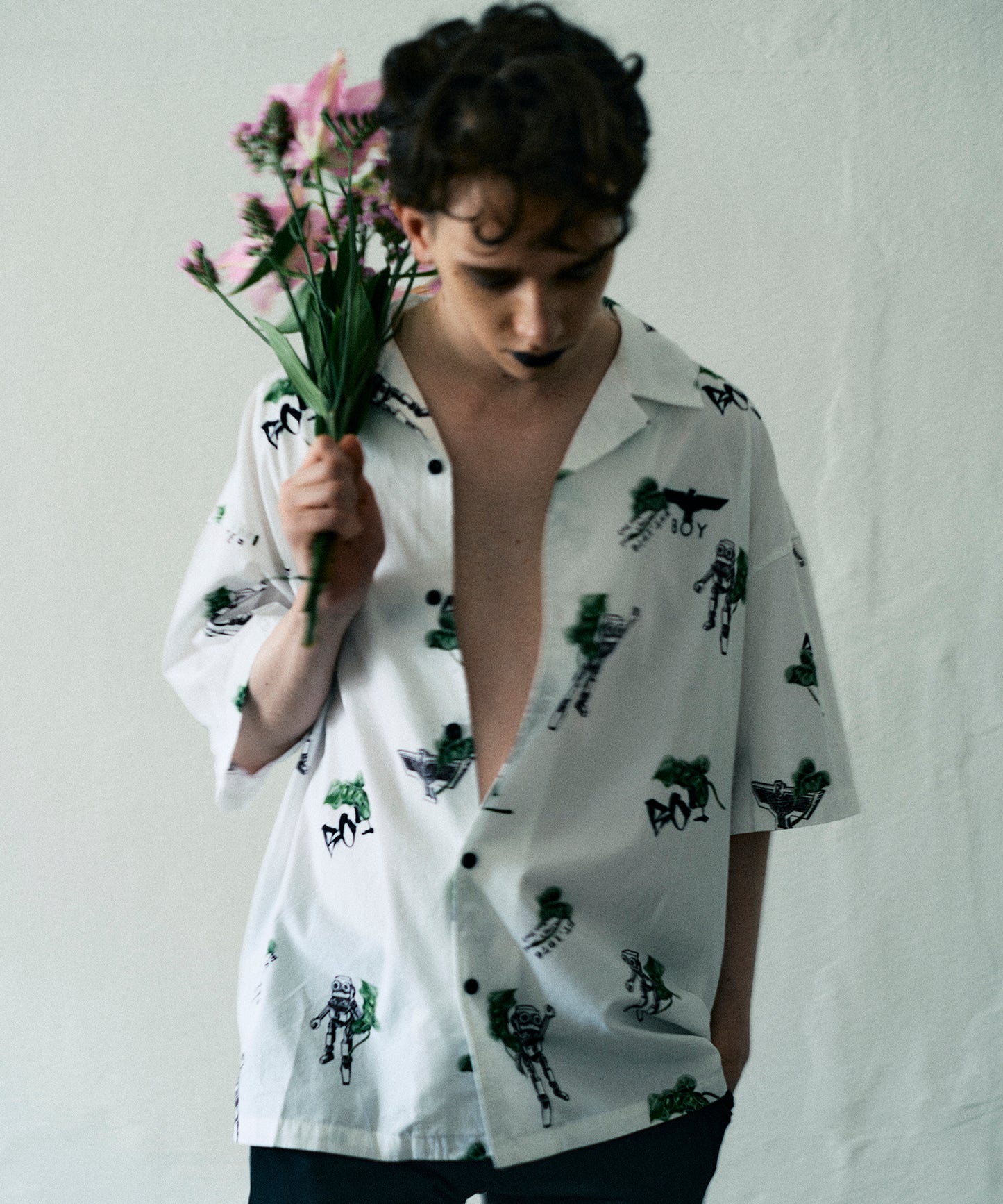 ROBOT PRINTED OPEN COLLAR SHIRT WHITE【B231N2200101】