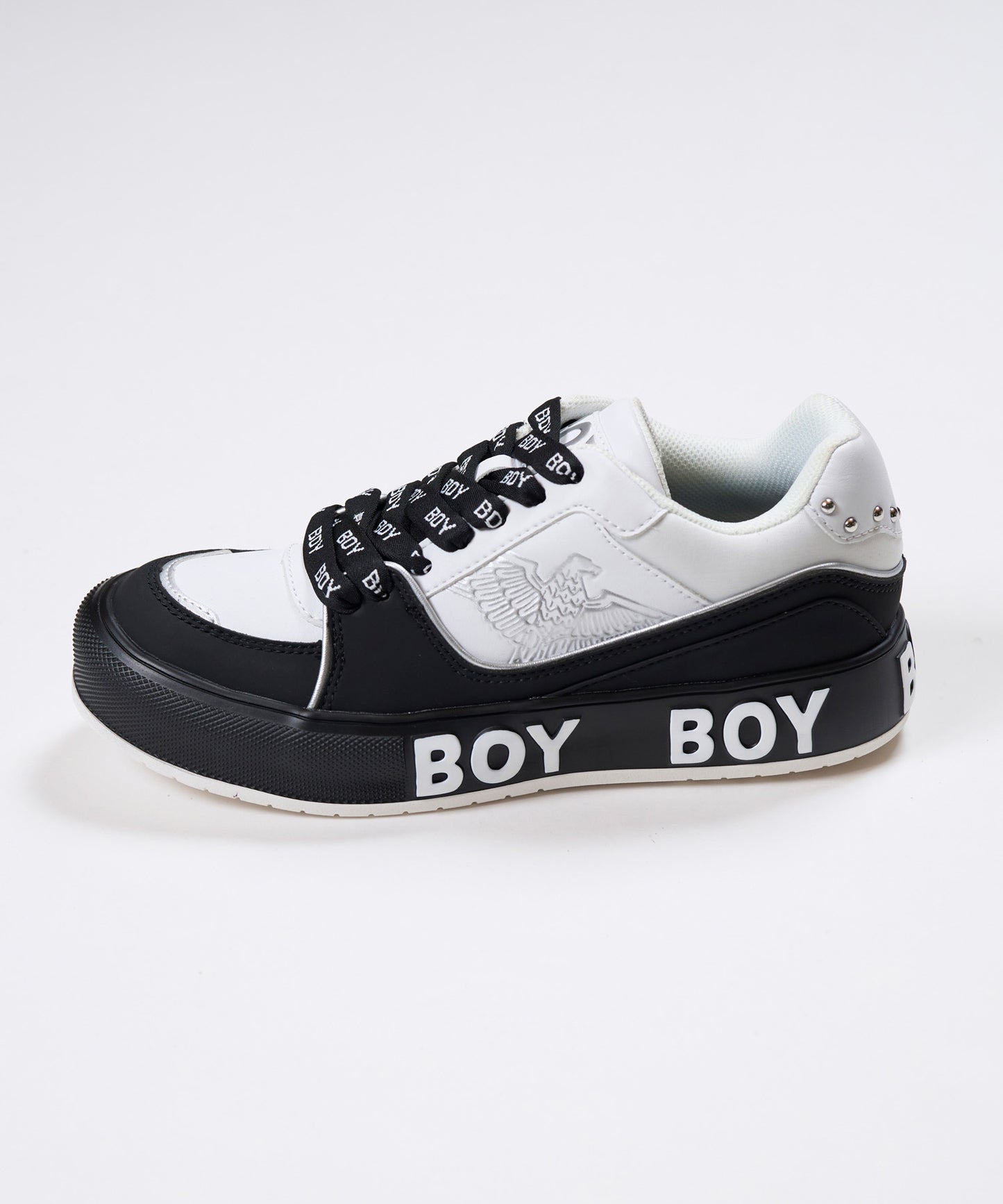 BOY MONO STUDS SNEAKER【B233N7900901】