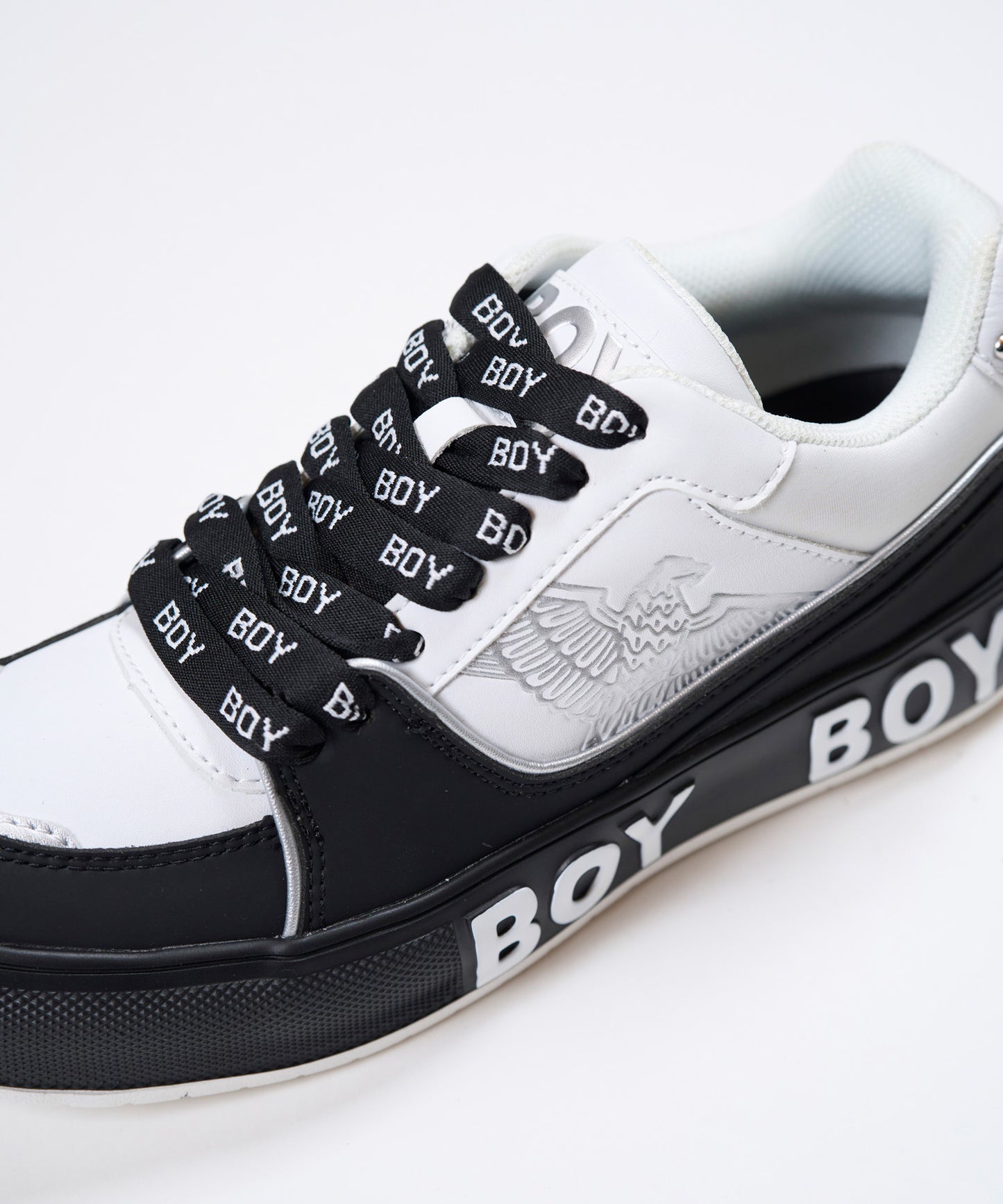 BOY MONO STUDS SNEAKER【B233N7900901】