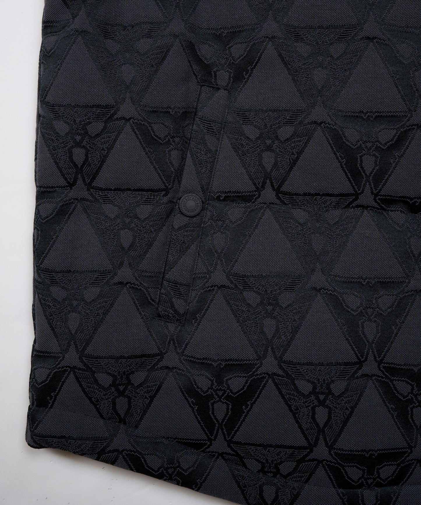 EAGLE TRIANGLE JACQUARD DOWN VEST BLACK【B234N3000102】