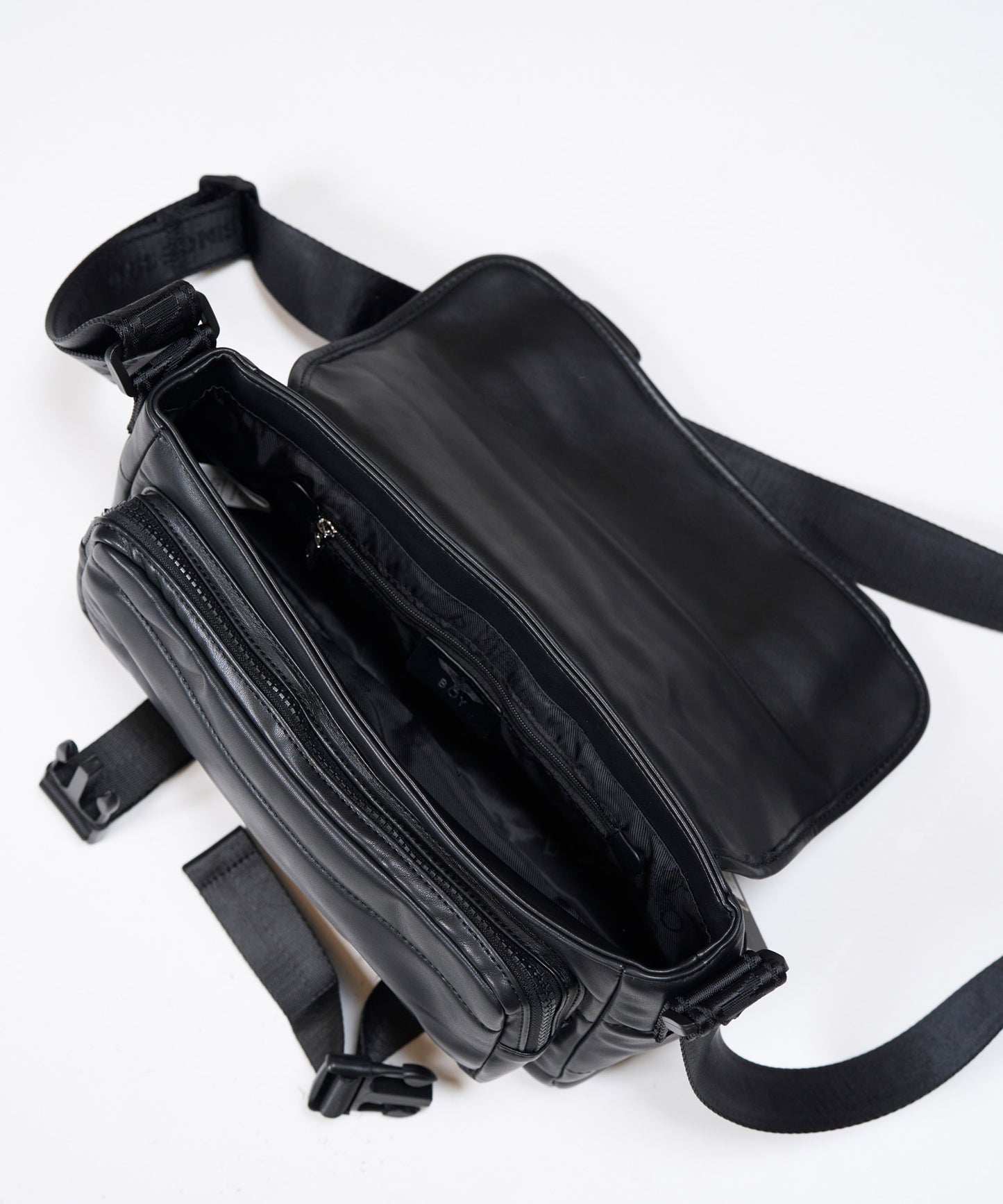 BOY LOGO SHOULDER BAG【B234N8500202】