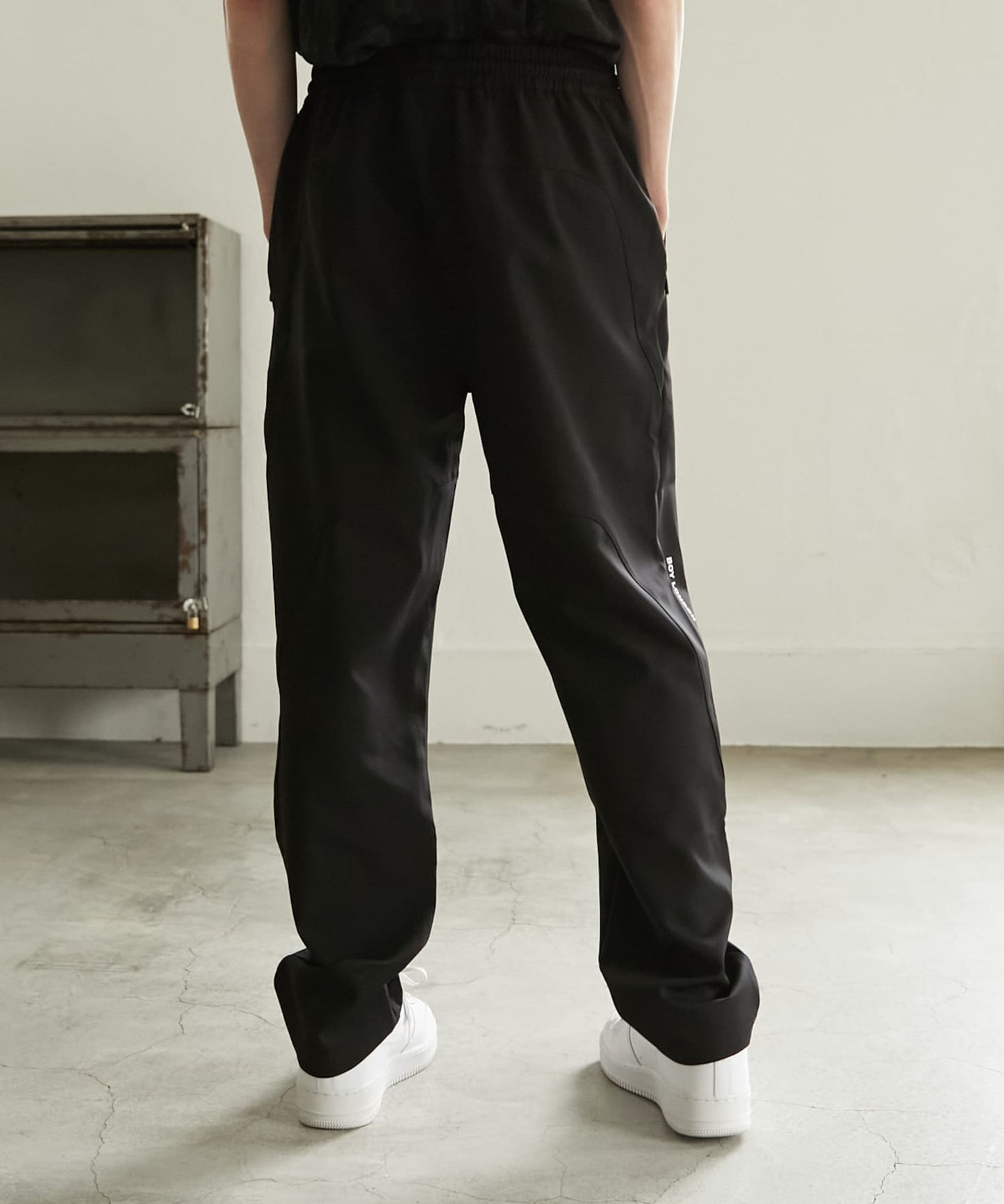 RELAX EASY PANTS BLACK【B243N3403002】