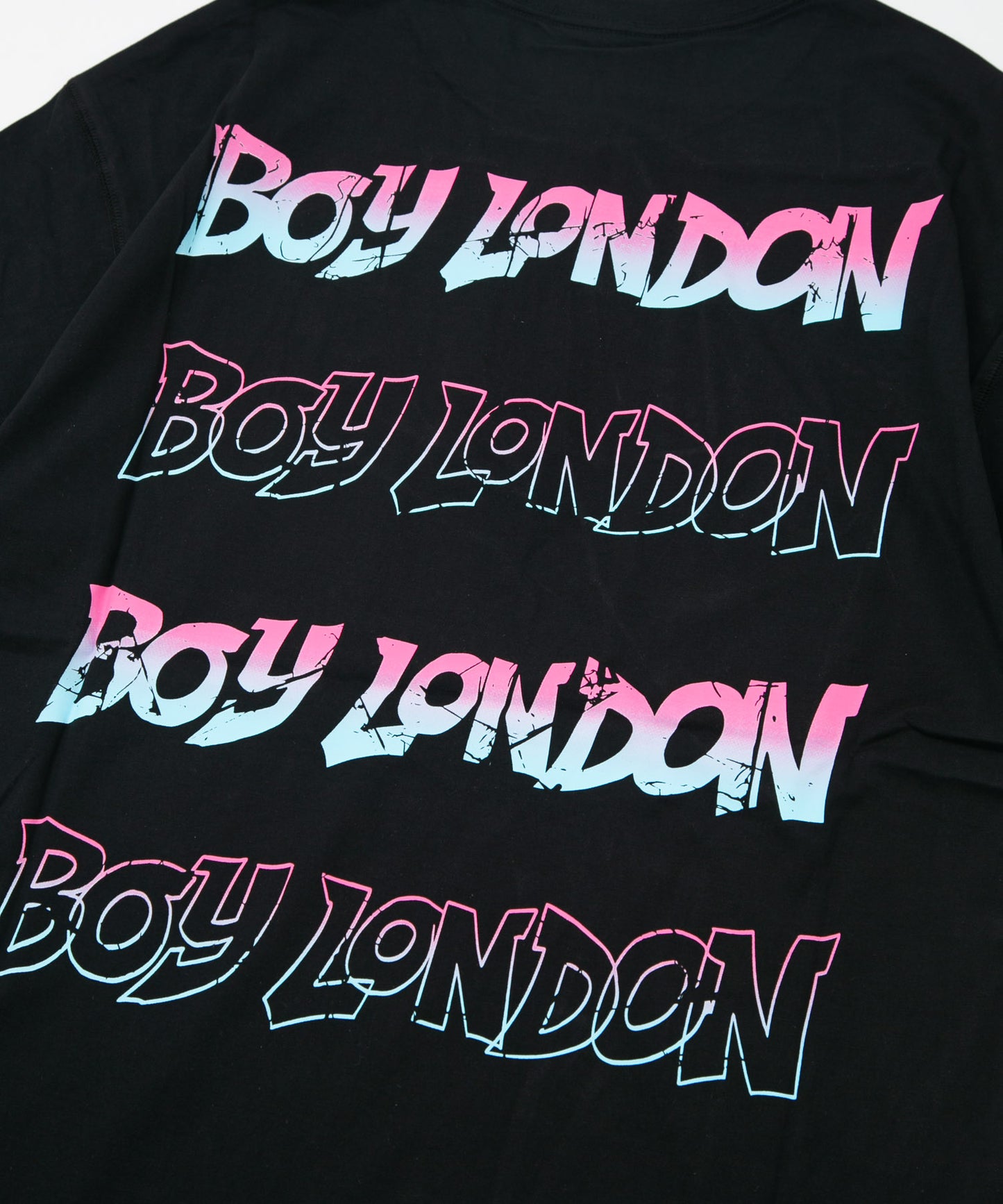 GRADATION LOGO GRAPHIC TEE BLACK【B232N0104802】