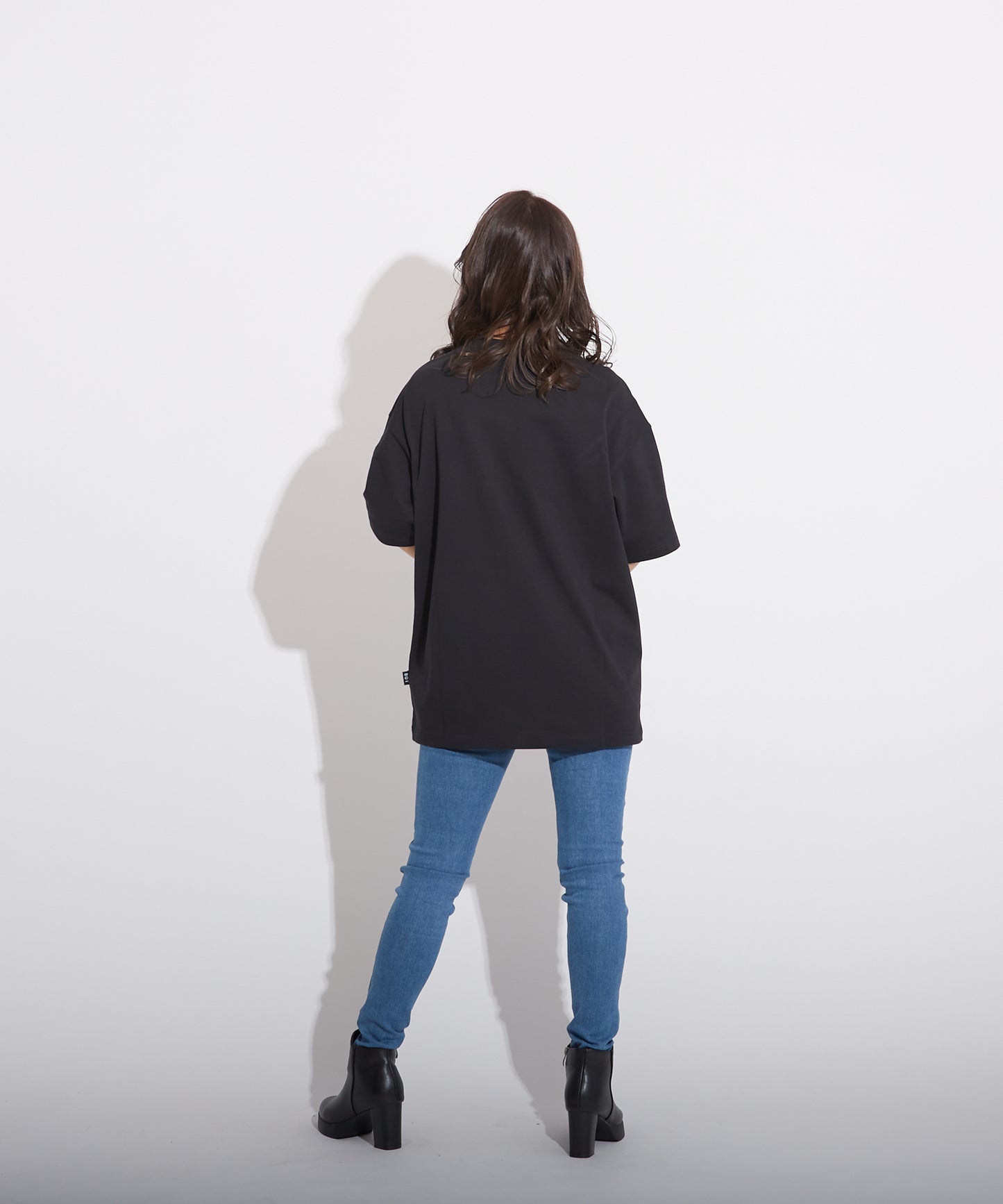 CHAIN DESIGN TEE BLACK【B223M0170302】