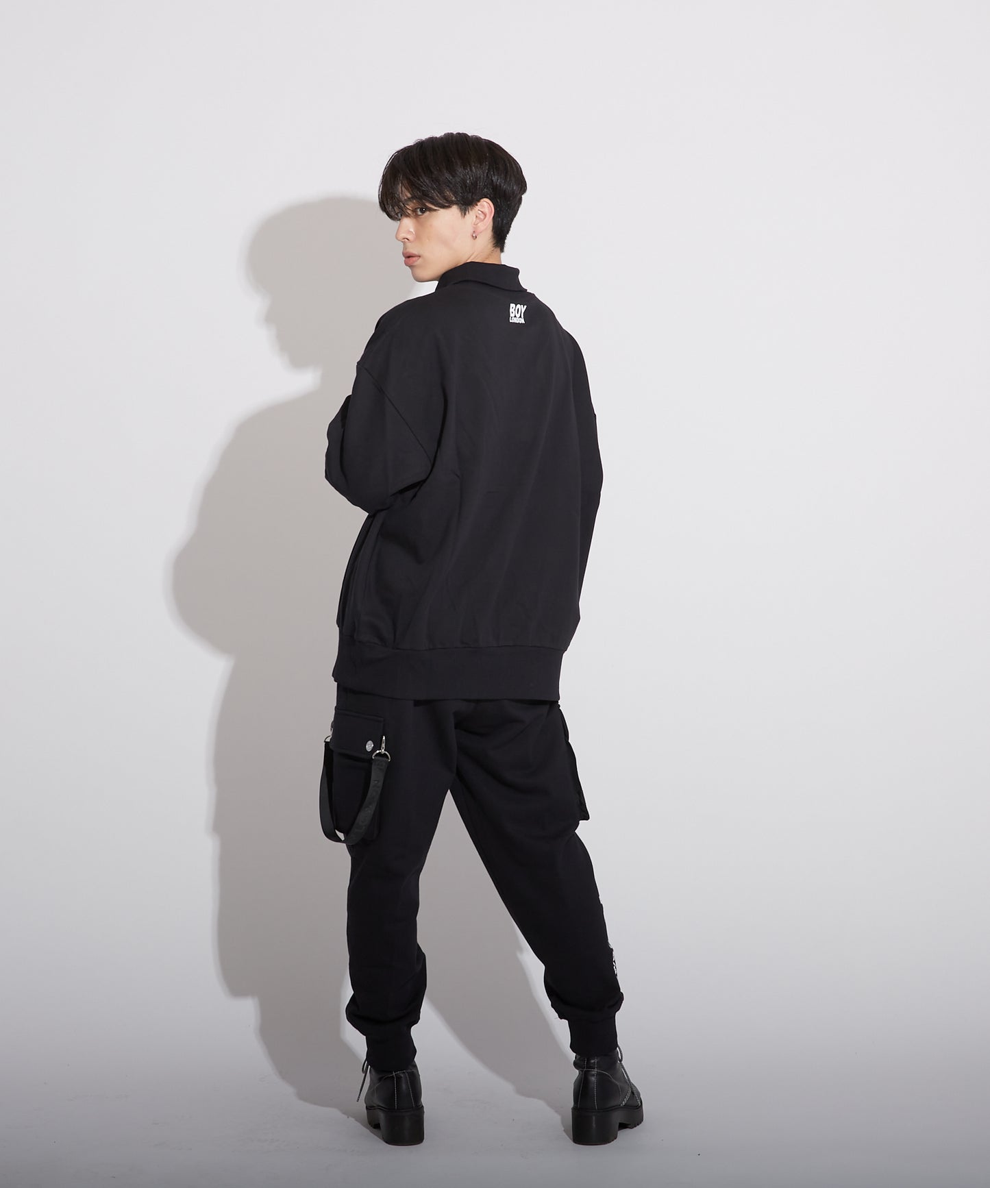 HIGH NECKED SWEAT BLACK【B223N0360002】