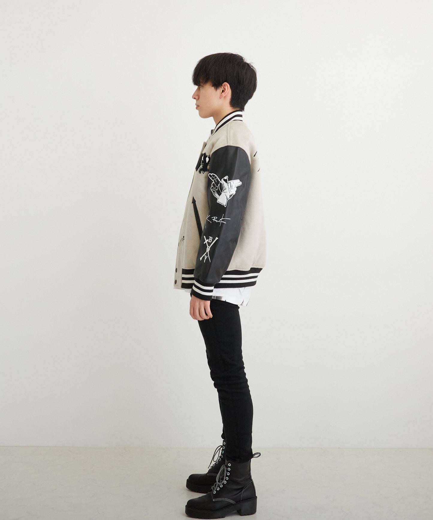 EMBROIDERY PATCH STADIUM JACKET GREY【B224M2970308】