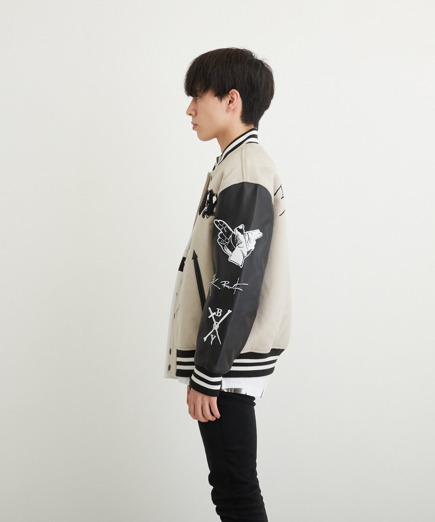 EMBROIDERY PATCH STADIUM JACKET GREY【B224M2970308】