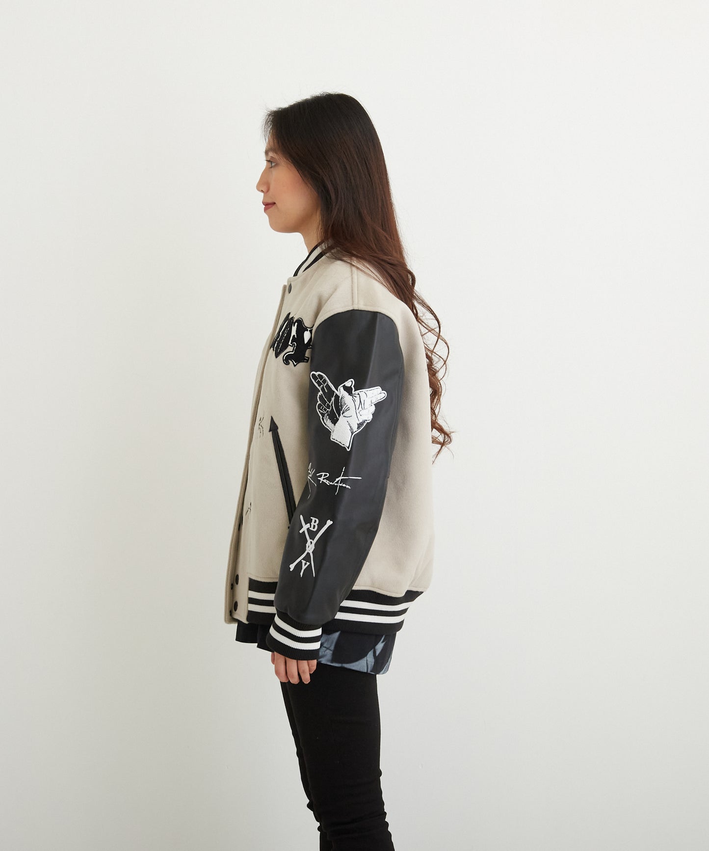 EMBROIDERY PATCH STADIUM JACKET GREY【B224M2970308】