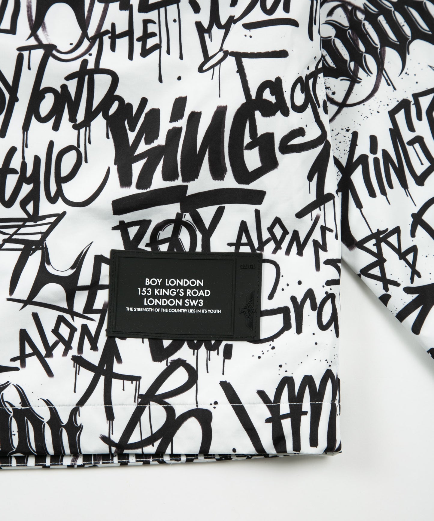 GRAFFITI COACH JACKET WHITE【B231N2300401】