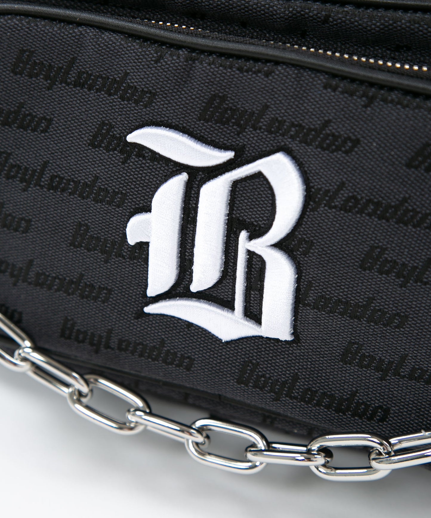 CHAIN DESIGN SHOULDER BAG BLACK【B223N8500302】