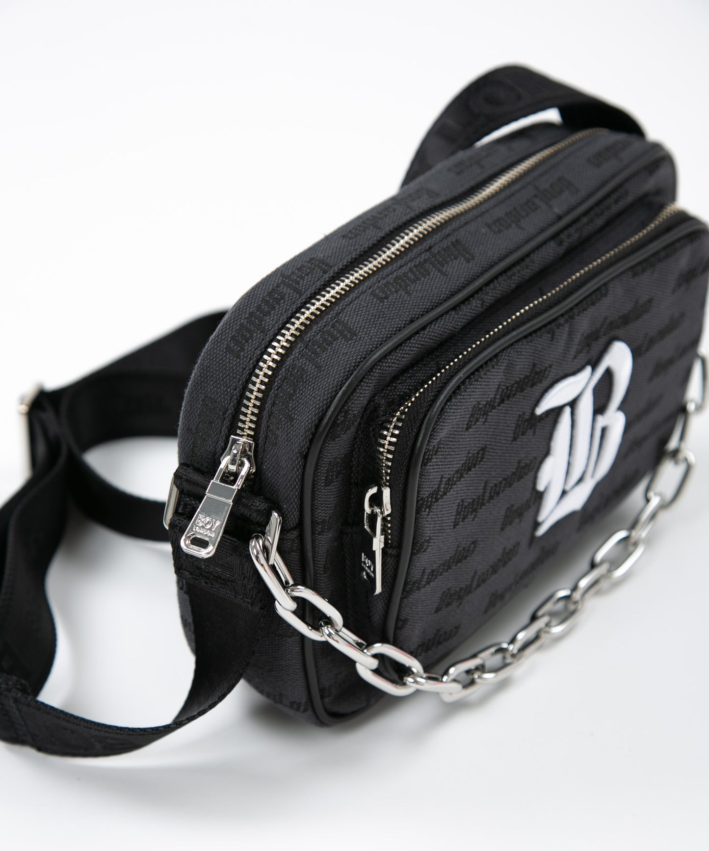 CHAIN DESIGN SHOULDER BAG BLACK【B223N8500302】