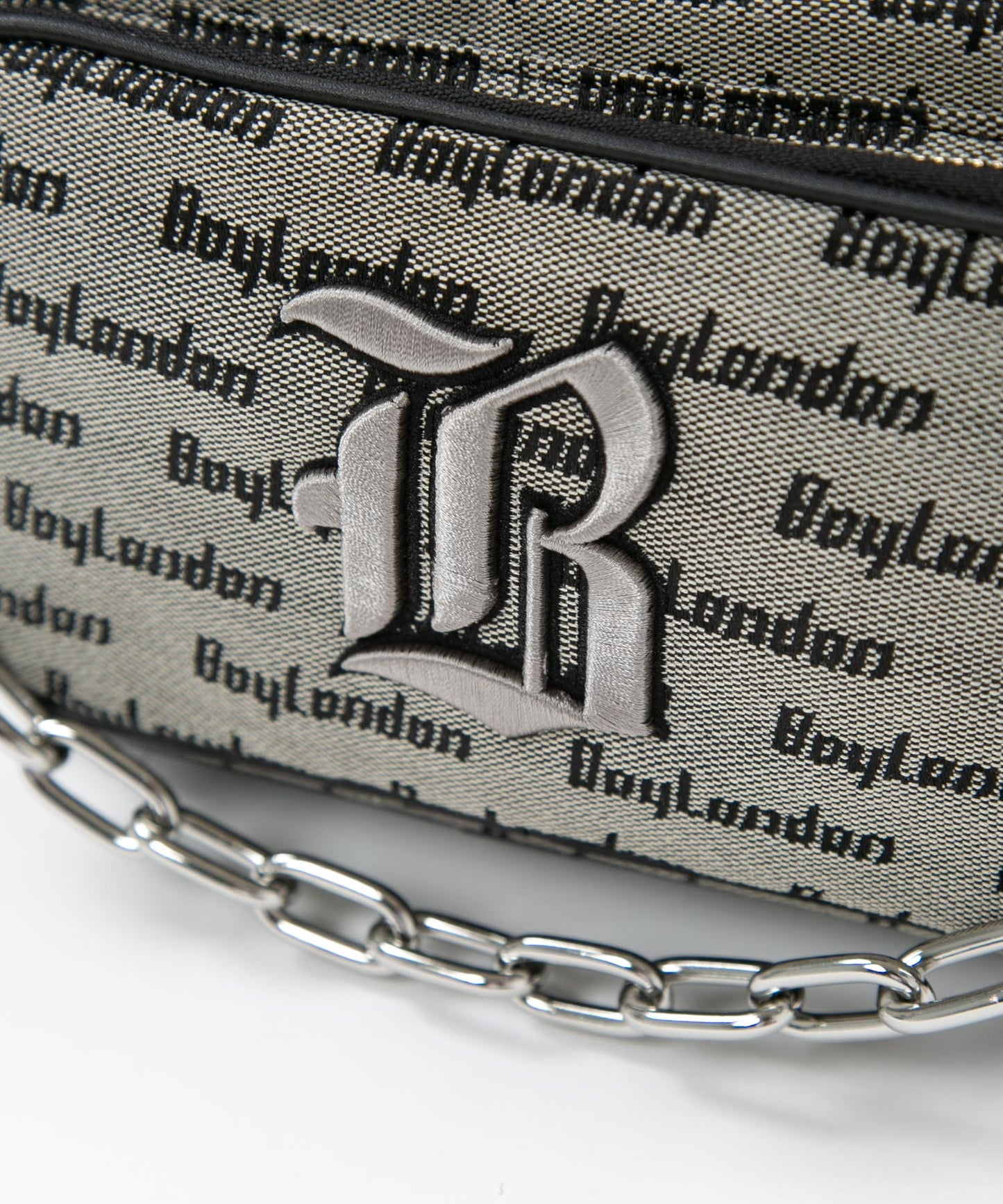 CHAIN DESIGN SHOULDER BAG GREY【B223N8500303】