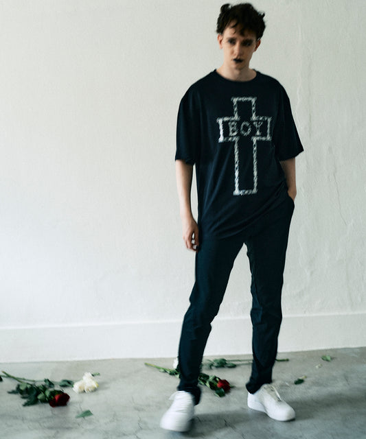 BOY CROSS MOTIF TEE BLACK【B232N0170502】