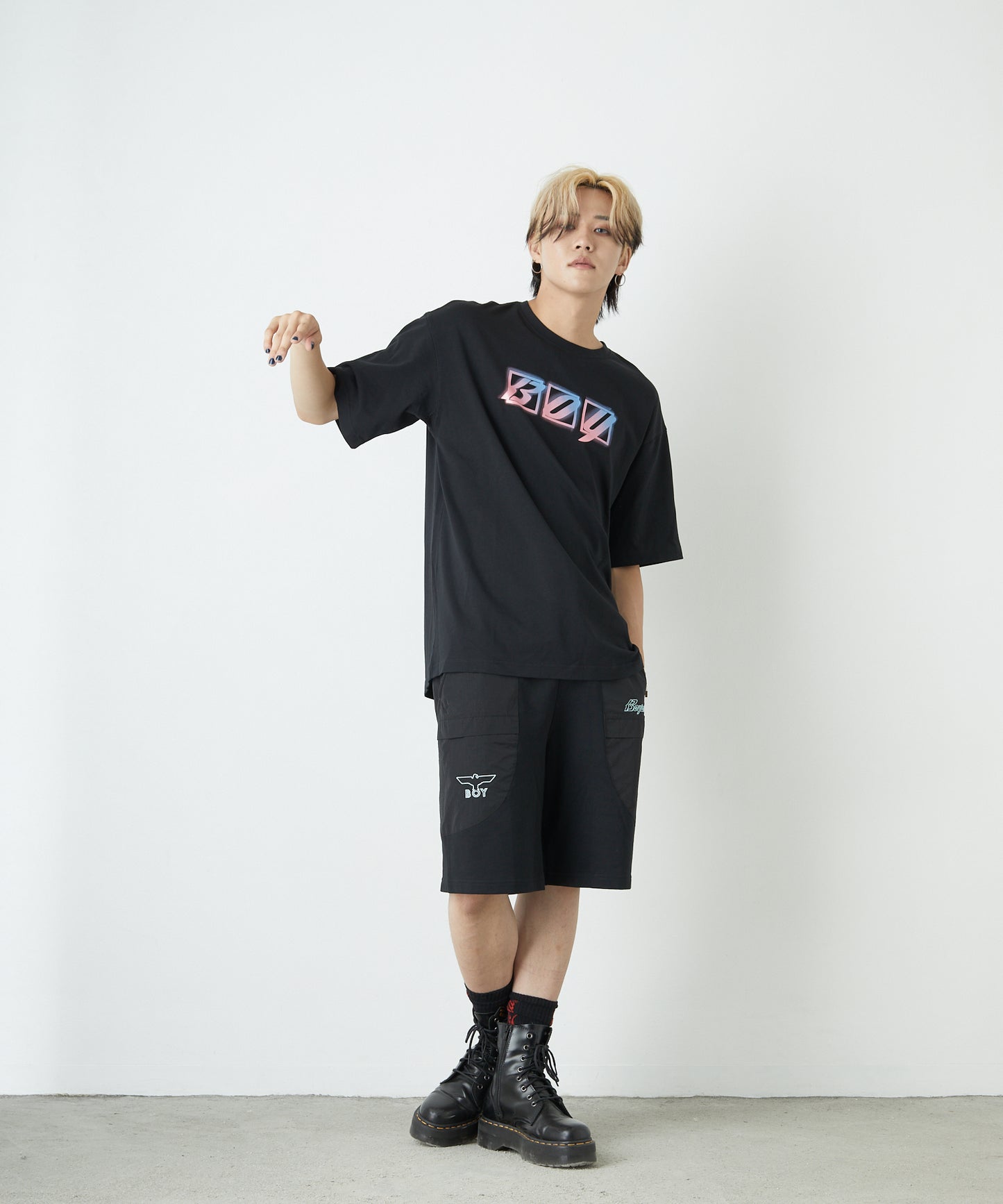 NEON LOGO T-SHIRTS BLACK【B222N0101202】