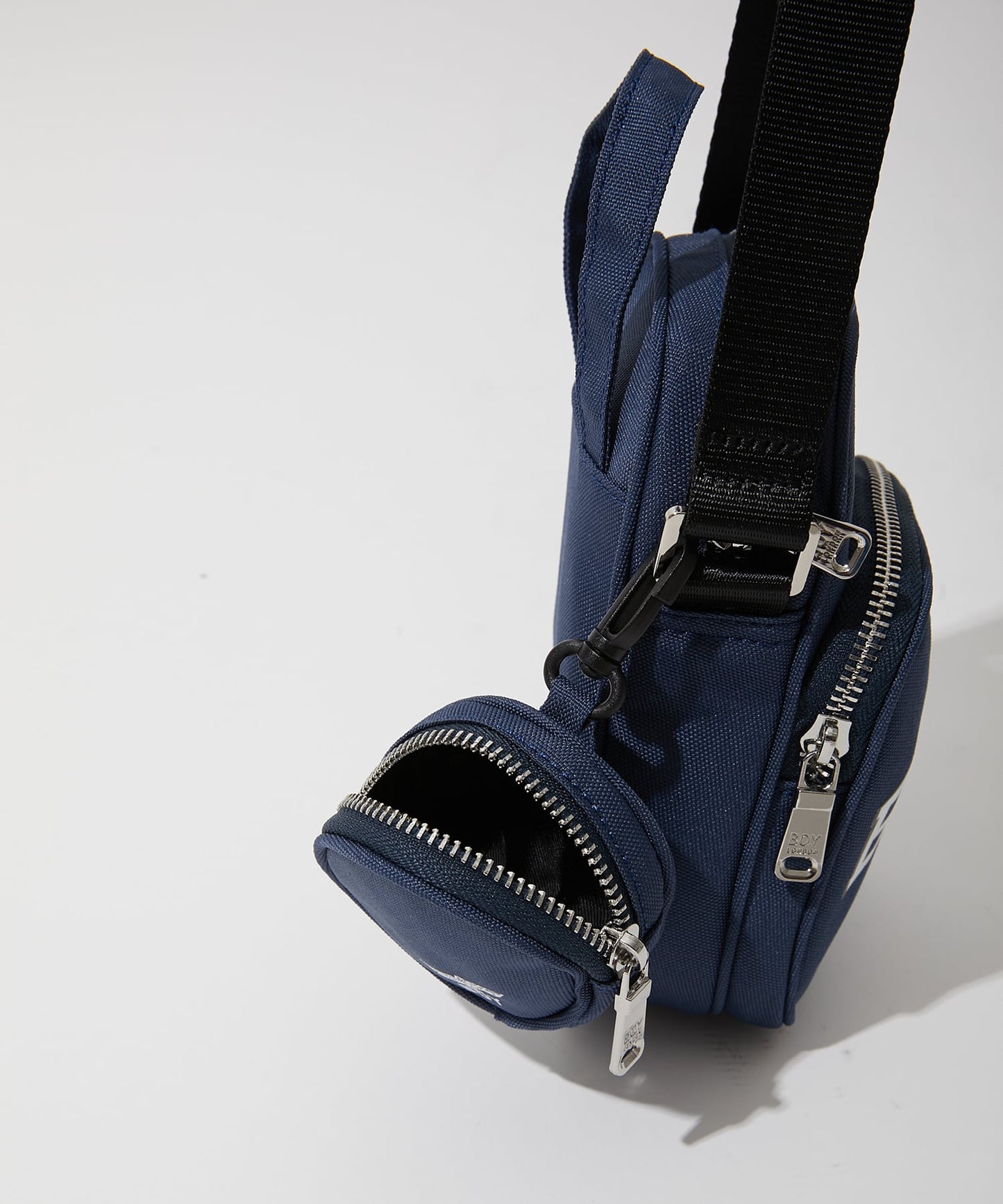 COLLEGE POCKET SHOULDER BAG【V243K8500416】