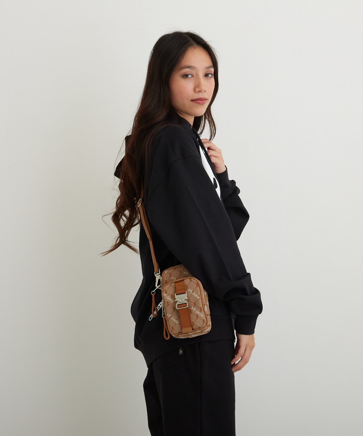 JACQUARD POCKET SHOULDER BAG BROWN【B224N8500808】