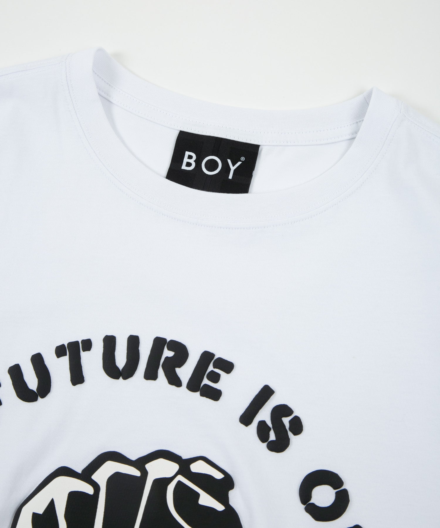 THE FUTURE IS OURS」 TEE WHITE【AFJ-T230301】 – BOY LONDON